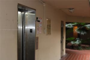 8615 NW 8th St APT 414, Miami, FL 33126, Sold 02/22/23