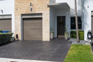 17624 SW 153rd Ave, Miami, FL 33187, Sold 03/03/23