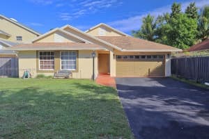 18901 NW 77th Ct, Hialeah, FL 33015, Sold 03/03/23