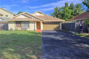 18901 NW 77th Ct, Hialeah, FL 33015, Sold 03/03/23