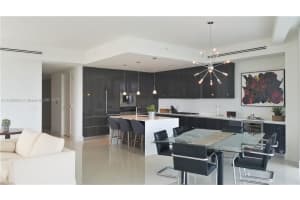 3250 NE 188th St APT 401, Aventura, FL 33180, Sold 04/10/24