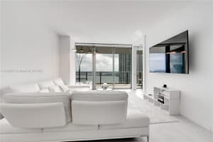 650 NE 32nd St, Miami, FL 33137, Sold 02/10/23