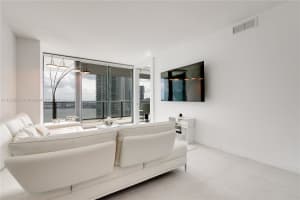 650 NE 32nd St, Miami, FL 33137, Sold 02/10/23
