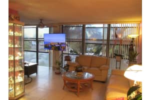 1000 Parkview Dr APT 325, Hallandale Beach, FL 33009, Sold 05/08/23