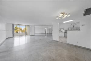 5161 Collins Ave APT 418, Miami Beach, FL 33140, Sold 03/31/23