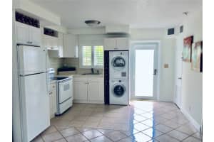 1000 SE 4th St APT 304, Fort Lauderdale, FL 33301, Sold 03/03/23