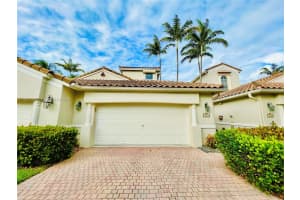 963 Harbor View S, Hollywood, FL 33019, Sold 02/09/23