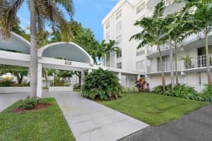 496 NW 165th St d 316, Miami, FL 33169, Sold 03/30/23