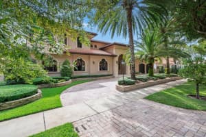 15525 NW 83rd Ct, Hialeah, FL 33016, Sold 04/29/23