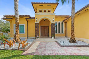 2675 NW 100th Ave, Doral, FL 33172, Sold 05/10/23