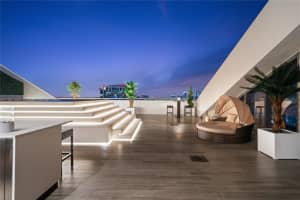 88 SW 7th St Apt 4204, Miami, FL 33130, Sold 02/02/23