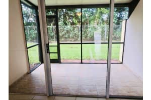 8870 Fontainebleau Blvd, Miami, FL 33172, Sold 03/21/23