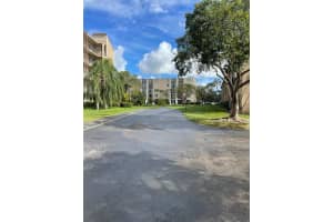 7980 NW 50th St APT 302, Lauderhill, FL 33351, Sold 03/30/23
