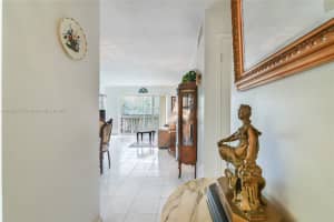 233 NE 14th Ave, Hallandale Beach, FL 33009, Sold 02/22/23
