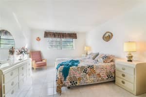 233 NE 14th Ave, Hallandale Beach, FL 33009, Sold 02/22/23