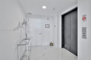 900 Biscayne Bay, 900 Biscayne Blvd, Miami, FL 33132, Sold 03/22/23