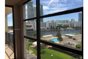 600 Parkview Dr, Hallandale Beach, FL 33009, Sold 04/03/23