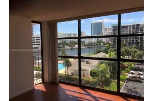 600 Parkview Dr, Hallandale Beach, FL 33009, Sold 04/03/23