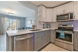 251 Palm Cir W, Pembroke Pines, FL 33025, Sold 02/10/23