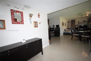7550 Loch ness Dr, Miami Lakes, FL 33014, Sold 03/24/23