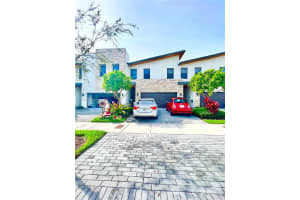 8138 NW 104th Ct, Doral, FL 33178, Sold 02/28/23