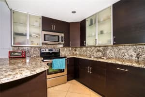 Building B, 19380 Collins Ave, Sunny Isles Beach, FL 33160, Sold 04/21/23