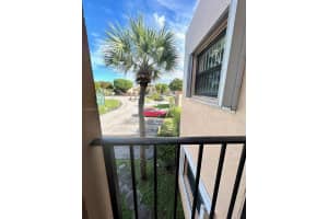 530 W Park Dr, Miami, FL 33172, Sold 03/10/23