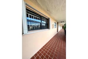530 W Park Dr, Miami, FL 33172, Sold 03/10/23