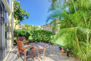 2620 NE 1st Ct APT 103, Boynton Beach, FL 33435, Sold 10/16/23
