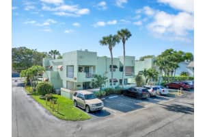 11113 NW 7th St, Miami, FL 33172, Sold 03/01/23