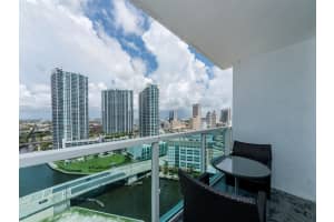 31 SE 5th St APT 2609, Miami, FL 33131, Sold 09/29/23