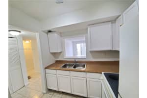 3710 NW 21st St APT 211, Lauderdale Lakes, FL 33311, Sold 05/17/23