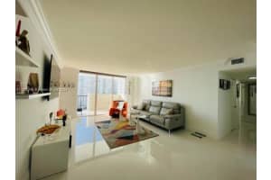 2780 NE 183rd St APT 1012, Aventura, FL 33160, Sold 08/01/23