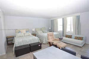 100 Lincoln Rd 320, Miami Beach