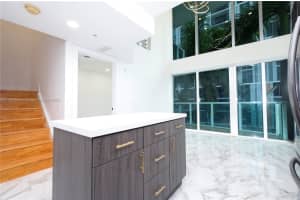41 SE 5th St APT 310, Miami, FL 33131, Sold 04/03/23