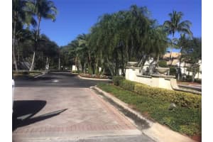 8203 Myrtlewood Cir W, Palm Beach Gardens, FL 33418, Sold 02/16/23