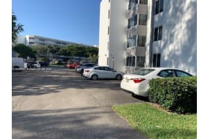 250 180th Dr APT 307, Sunny Isles Beach, FL 33160, Sold 06/01/23