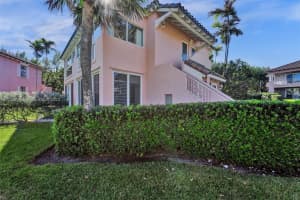 2075 S Ocean Blvd #3d, Delray Beach, FL 33483, Sold 02/17/23