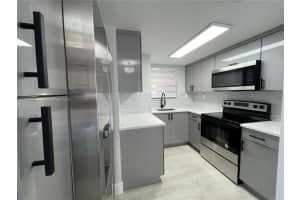 8820 Fontainebleau Blvd, Miami, FL 33172, Sold 02/10/23