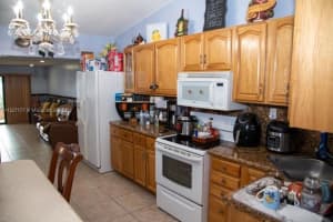 2725 W 55th Pl, Hialeah, FL 33016, Sold 04/18/23