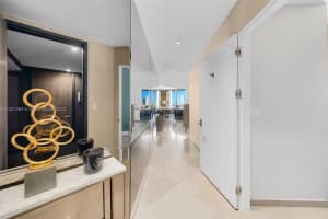 88 SW 7th St Apt 1212, Miami, FL 33130, Sold 05/08/23