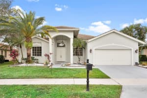 1272 Ginger Cir, Weston, FL 33326, Sold 05/09/23
