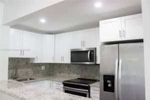 10395 N Kendall Dr APT V5, Miami, FL 33176, Sold 03/15/23