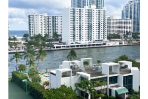 1000 Parkview Dr APT 828, Hallandale Beach, FL 33009, Sold 03/13/23