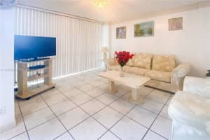 1000 Parkview Dr APT 828, Hallandale Beach, FL 33009, Sold 03/13/23