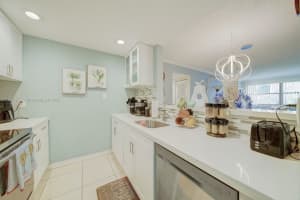 8877 Fontainebleau Blvd 204 b, Miami, FL 33172, Sold 04/05/23