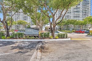 3701 N Country Club Dr APT 407, Aventura, FL 33180, Sold 03/21/23