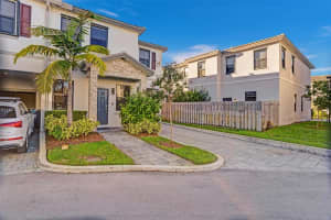 2823 SW 16th Terrace, Fort Lauderdale, FL 33315, Sold 05/01/23