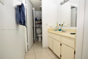 8401 NW 8th St APT 108, Miami, FL 33126, Sold 03/08/23