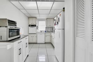 1200 14th St #7a, Miami Beach, FL 33139, Sold 07/07/23